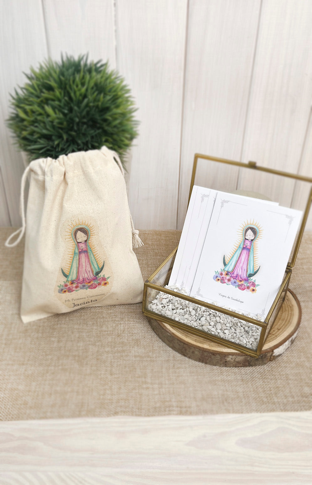 Set Bautizo Niña 1: 24 Santitos + 1 Bolsa de Santitos + Vela Ceremonia