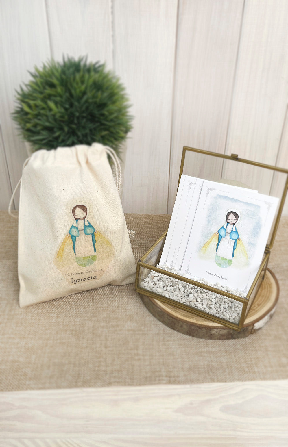 Set Bautizo Niña 1: 24 Santitos + 1 Bolsa de Santitos + Vela Ceremonia
