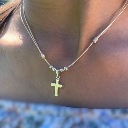 Collar Cruz de Plata Cordón Beige