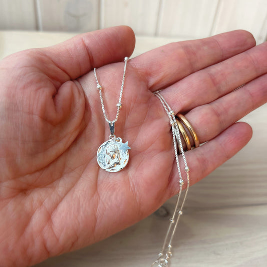 Collar Virgen Niña con Estrella Guía
